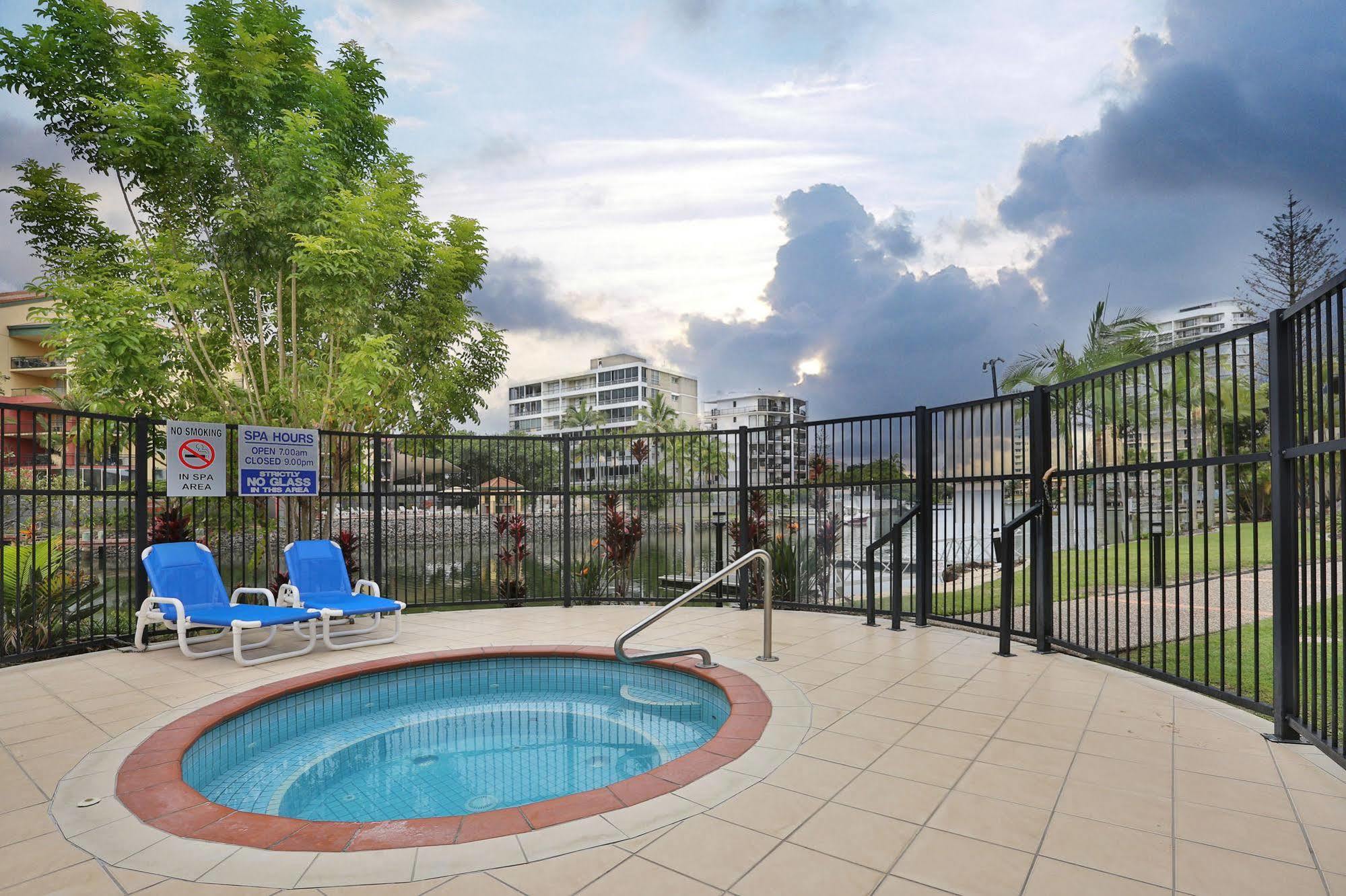 K Resort Surfers Paradise Apartments Голд-Кост Экстерьер фото